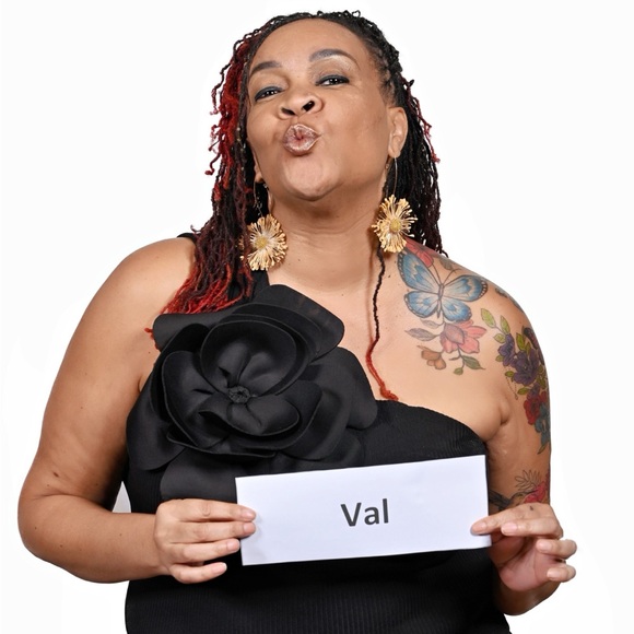 Meet your Posher, Vallerie - Picture 2 of 2